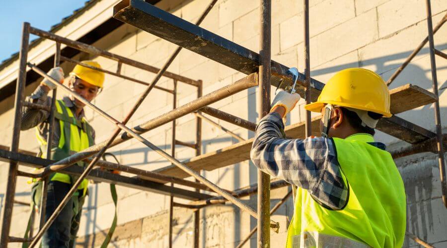 Professional gutter cleaning in Luther, IA